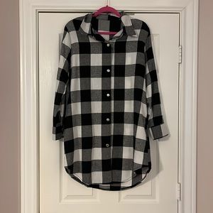 LIKE NEW Plaid Long Sleeve Tunic